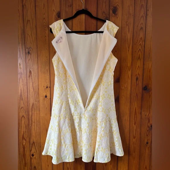 Nanette Lepore Pale Yellow Floral Lace Spring Dress - Picture 8 of 11